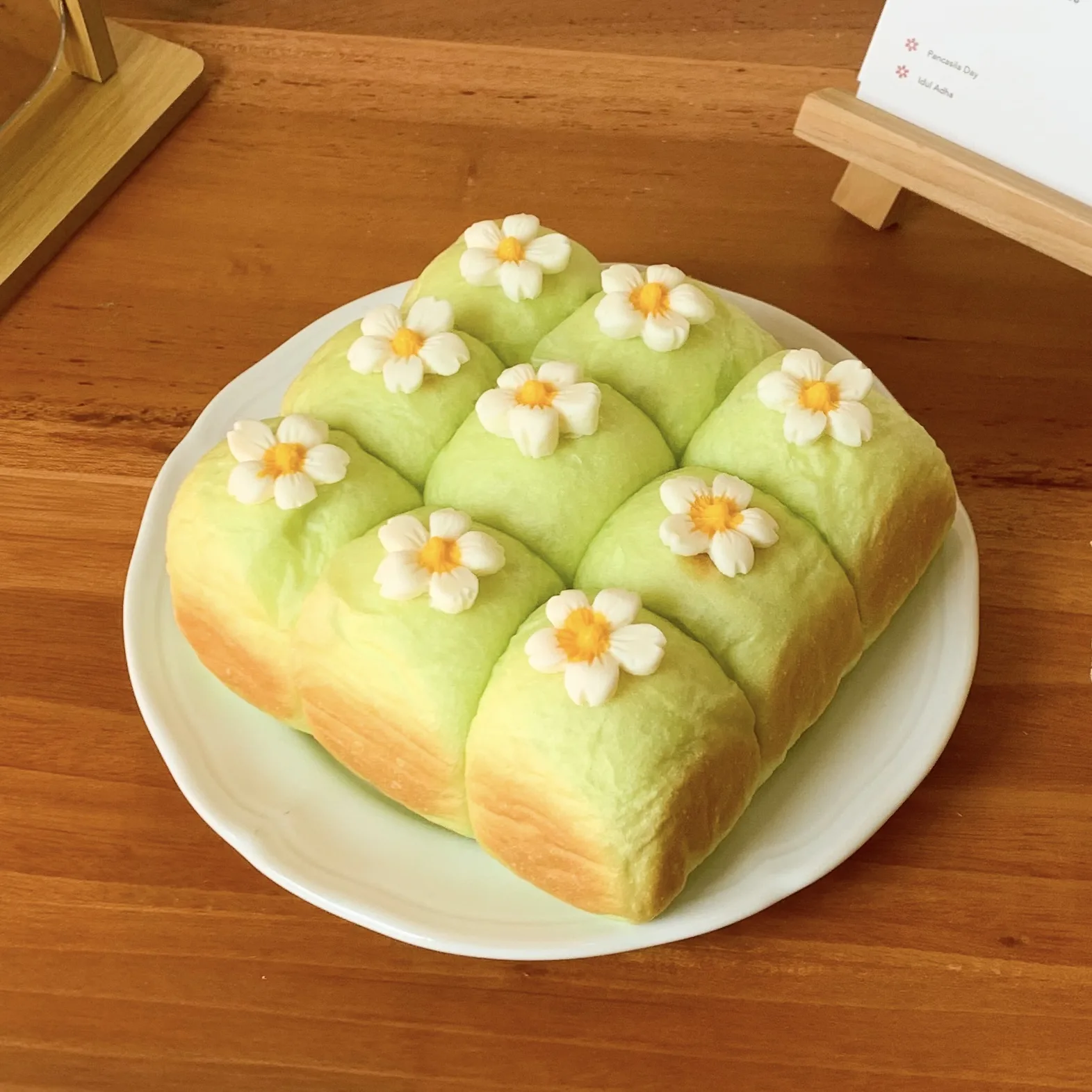 Daisy Garden Buns - Christmas Package